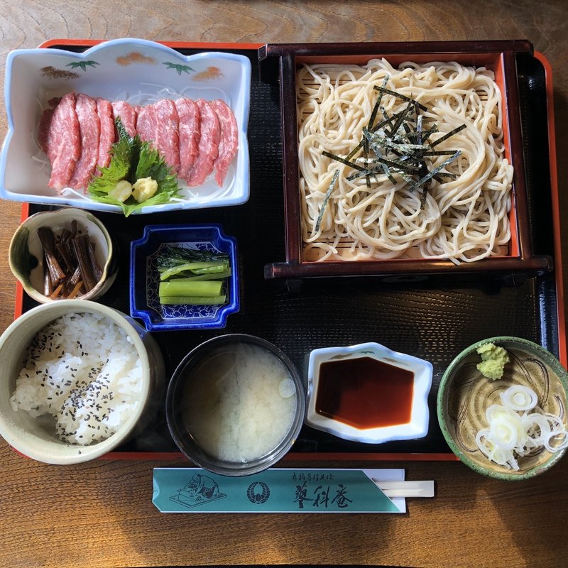 蓼科御膳（ざるそば馬刺しご飯味噌汁山菜新香）(蓼科庵 （たてしなあん）)