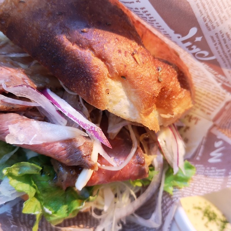 ローストビーフのフォカッチャ(glam)