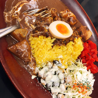 黒い肉カレー（小盛200g中盛300g大盛り400g山盛り500g）(カレーは飲み物。 秋葉原店 )