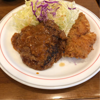 ハンバーグ×魚フライ定食(ニューラホール 竹町店 （La hore）)