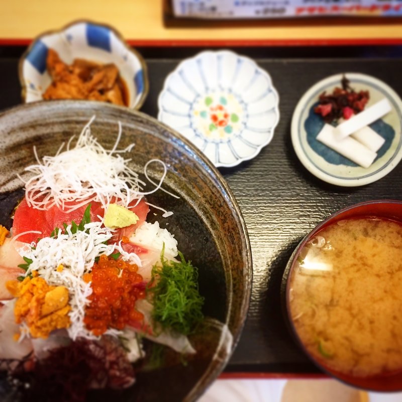 特選海鮮丼(海の上のレストラン海辺)