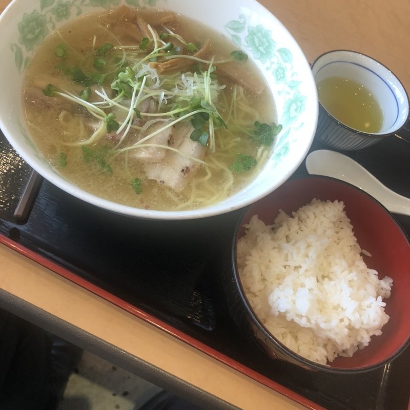 塩チャーシュー麺(レストランローザ)