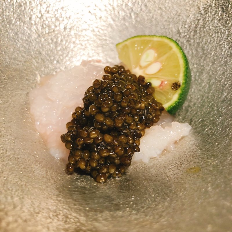 蟹の削ぎ造りキャビア合わせ(ふくい、望洋楼 青山店)