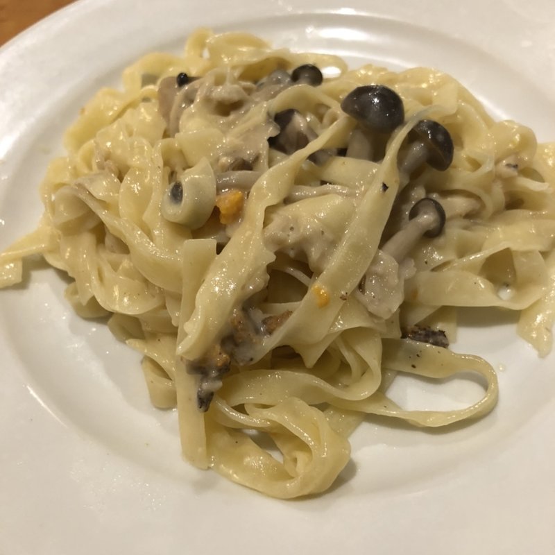 ウニとキノコのクリームパスタ(イルピーノ)