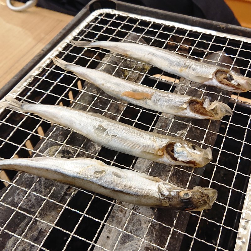 子持ちししゃもの炙り焼(目利きの銀次 飯田橋駅前店)