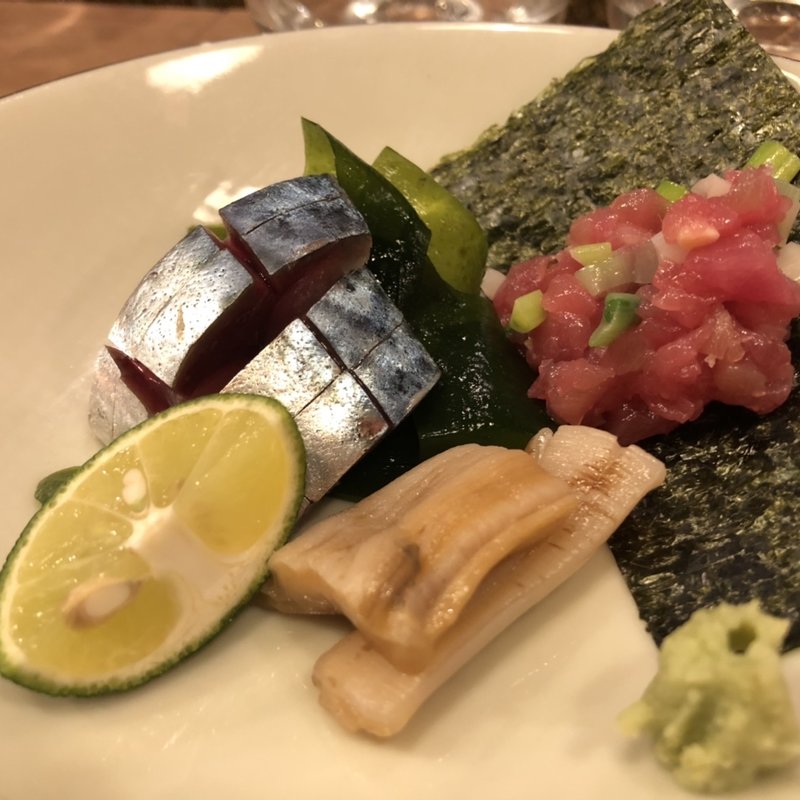 お造り盛り合わせ(猫も杓子も)