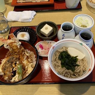 ランチセット(永坂更科 布屋太兵衛(ながさかさらしなぬのやたへえ) 麻布総本店)