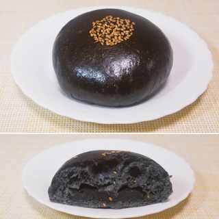 黒胡麻あんぱん(パン・リゾッタ （PAN RIZOTTA）)