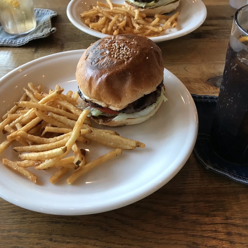 ハンバーガー(L.A.GARAGE 池尻大橋)
