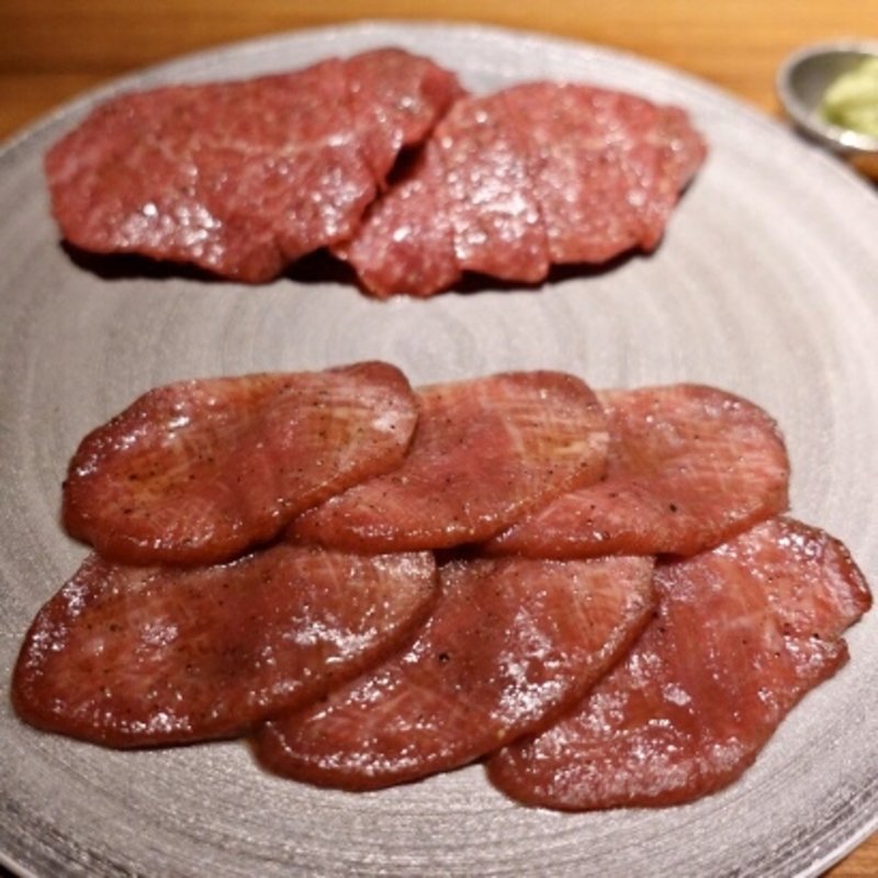 厚切りウワミスジ(焼肉ジャンボ 白金)