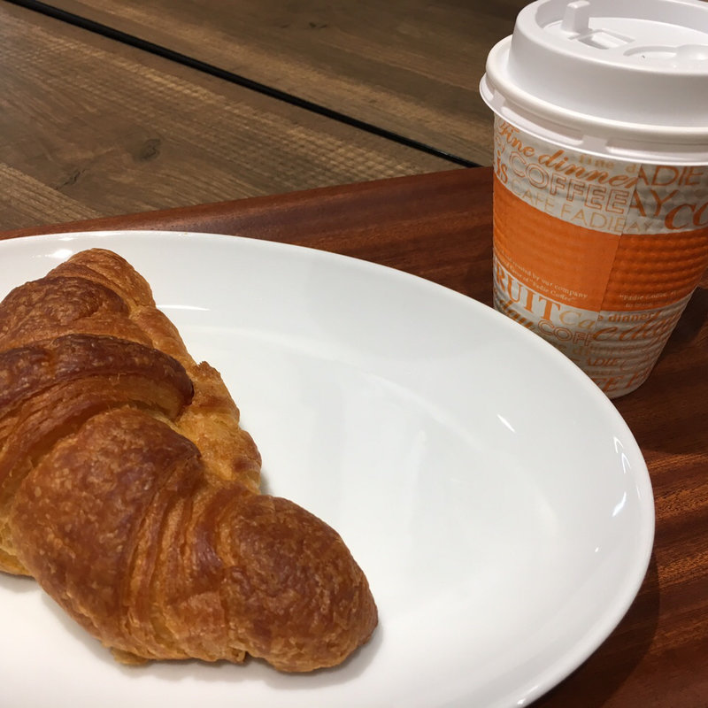 (三日月屋 CAFE 福岡空港店)