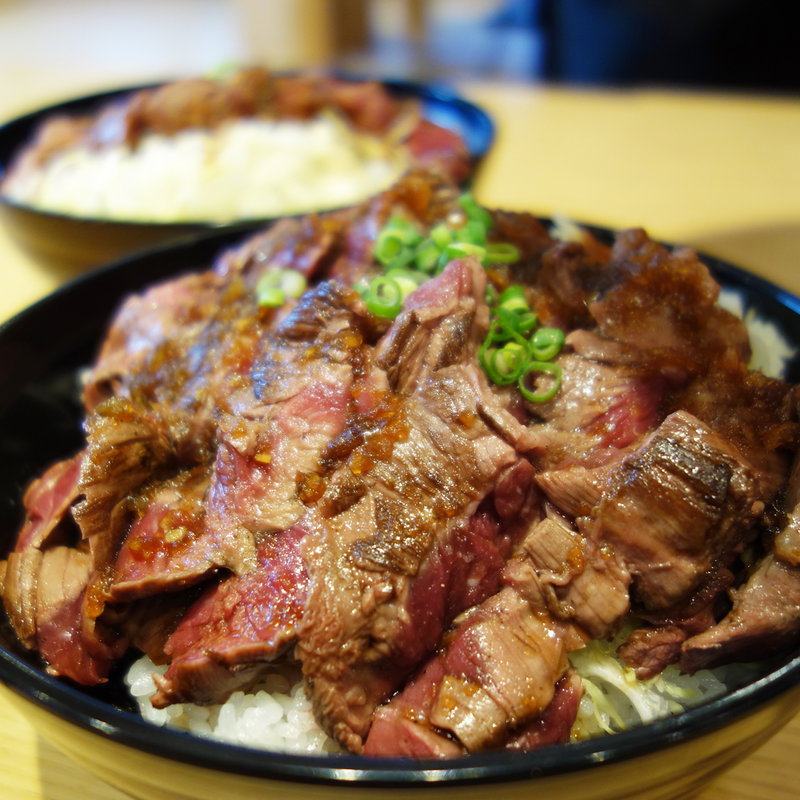 ステーキ丼ダブル(お肉200g)(焼肉九ちゃん 西新店)