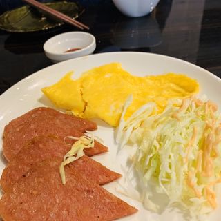 ポーク玉子(南国居酒屋　城)