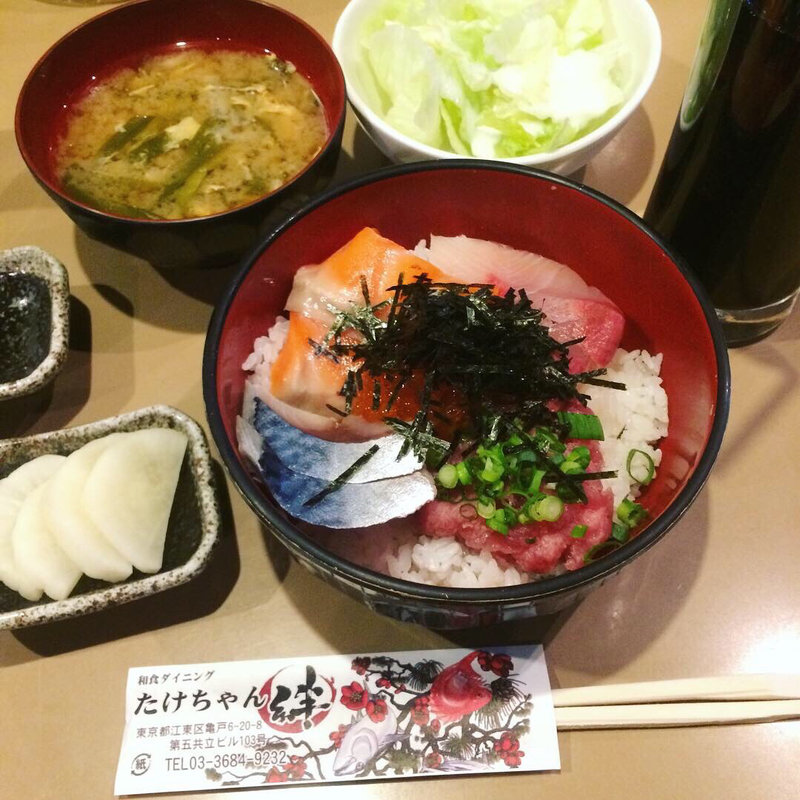 海鮮丼(和食ダイニングたけちゃん)