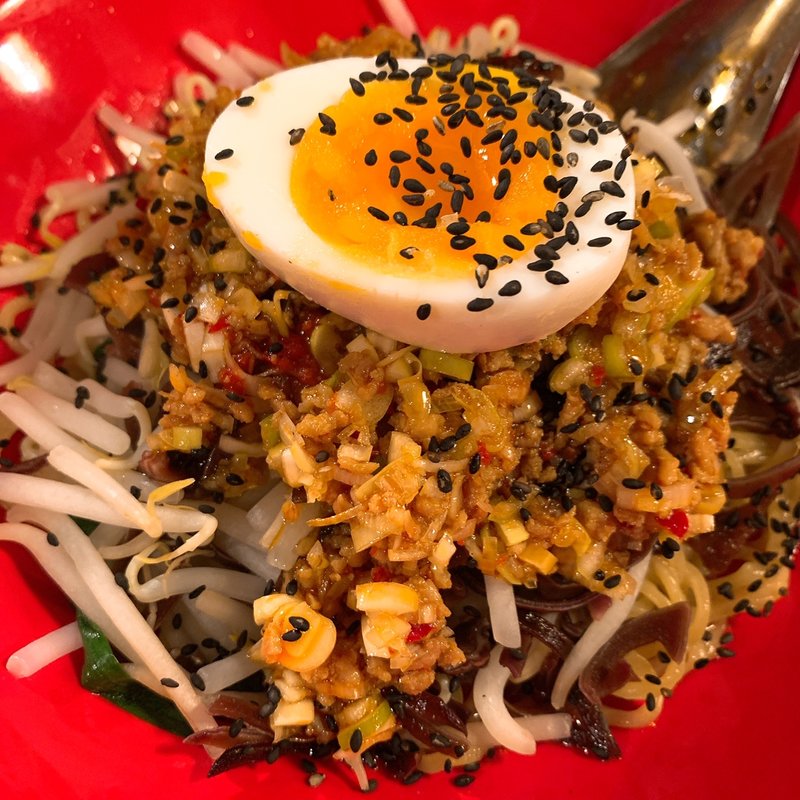 汁なし坦々麺(担々麺 梟)