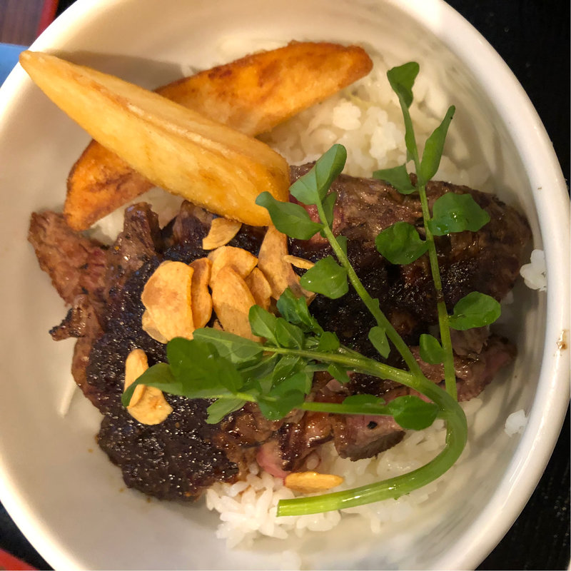 リブロースステーキ丼(大木屋 匠 COREDO室町店)