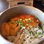 しらす3色かまめし(鎌倉釜飯かまかま 本店)