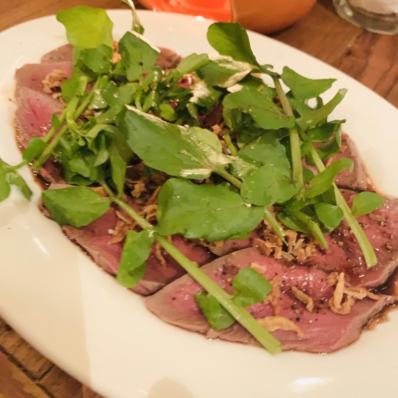 牛ハツのカルパッチョ(湯島ワイン食堂 パパン)