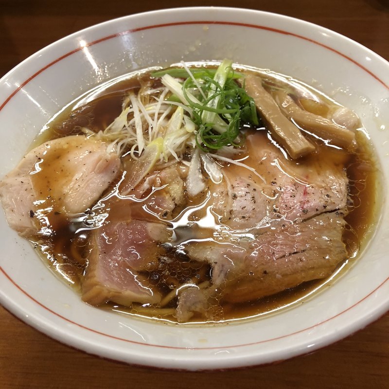 厳選地鶏の生醤油らあめん(醤油と貝と麺 そして人と夢 )