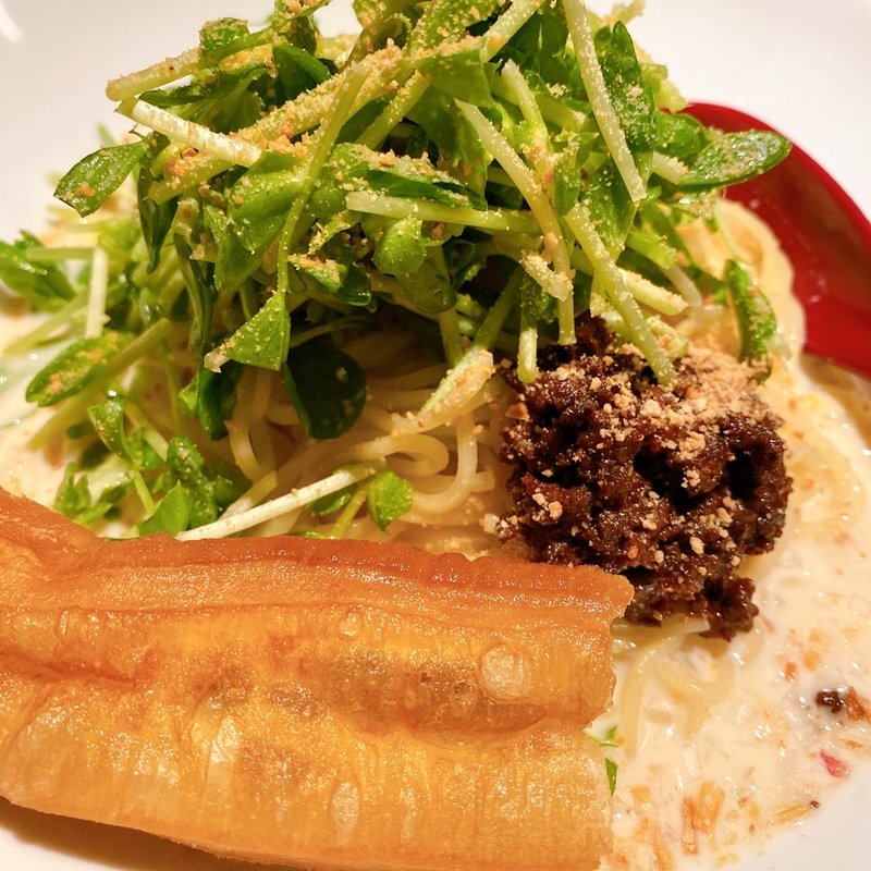 豆苗と豆乳の坦々麺(旬菜中華屋 龍房 )