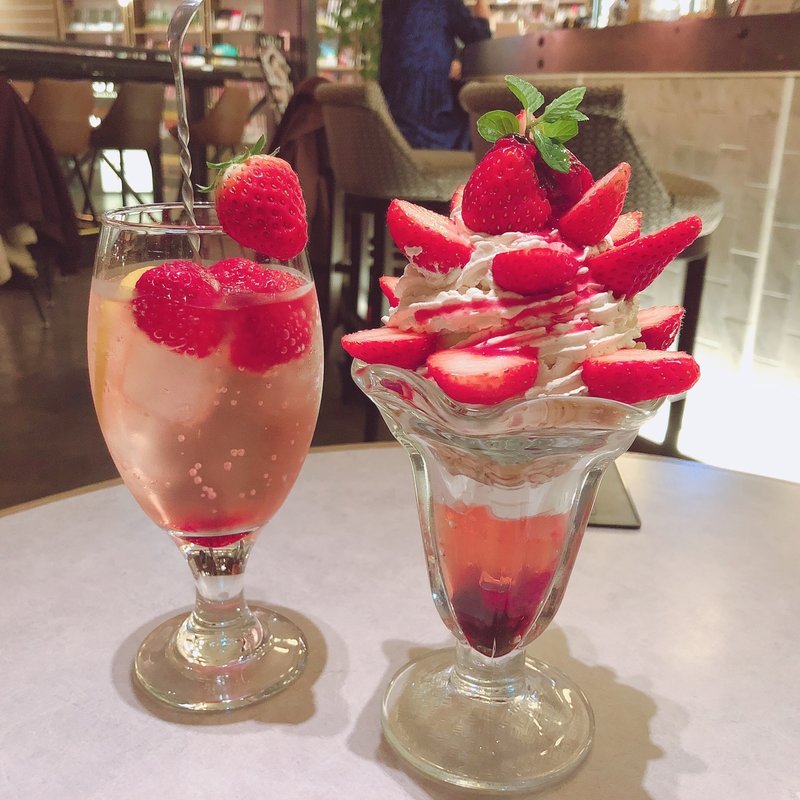 ストロベリージントニック(カフェ＆レストラン WIRED TOKYO 1999)