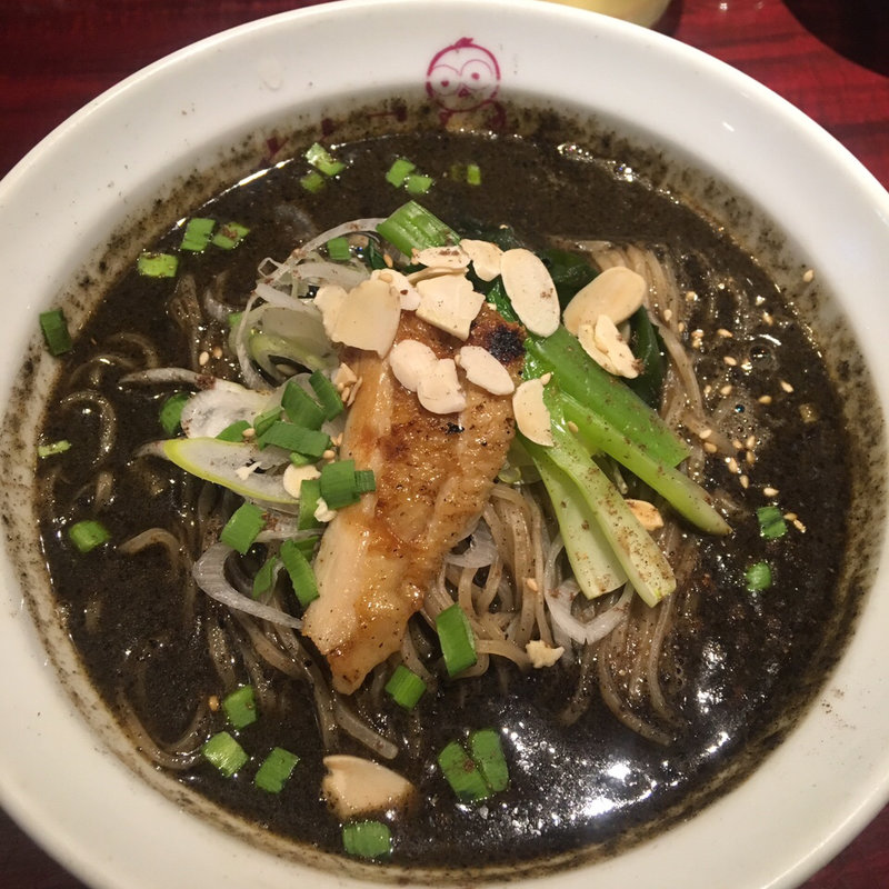 黒ゴマいっぱーいの坦々麺(麺ダイニング ととこ )