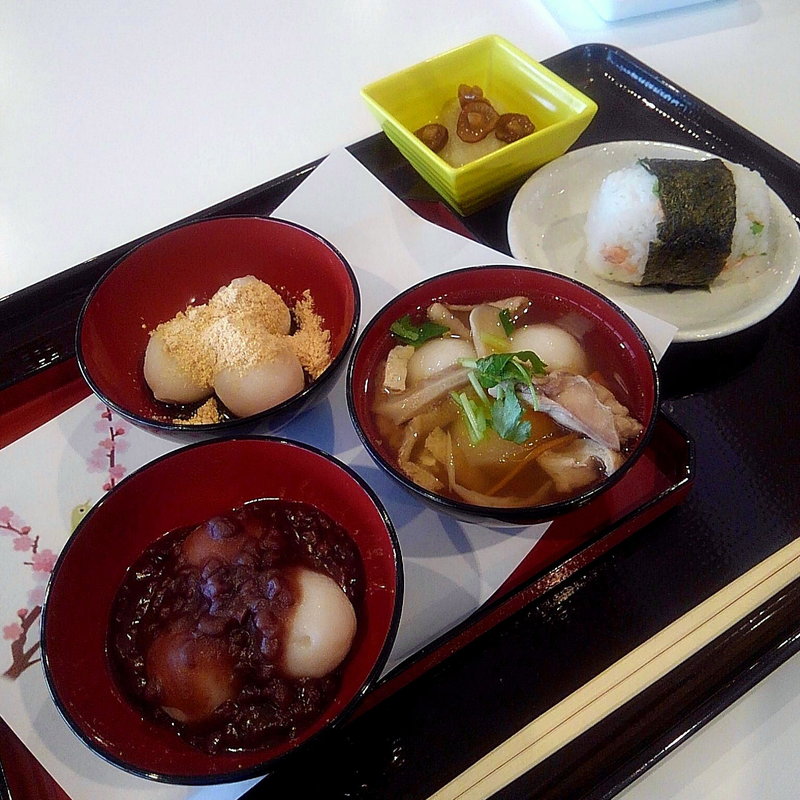 果報団子セット(道の駅 平泉 レストラン)