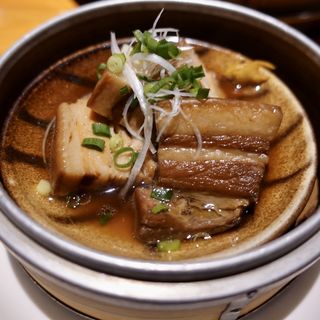 琉美豚のラフテー(沖縄料理しまぶた屋 )