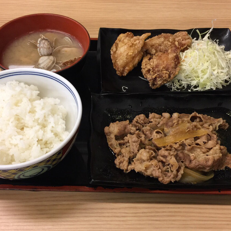 W定食(吉野家 神戸名谷インター店)
