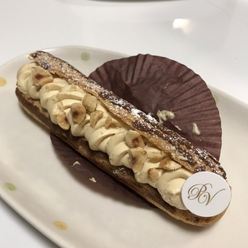 エクレールキャラメルサレ(パティスリー・ヴォワザン)