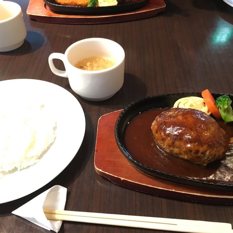 ハンバーグ(ハンバーグ&ステーキlolo)