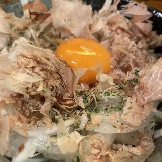 オニオンスライス(炭火焼鳥 麻布 ウグイス)