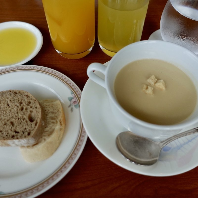 パンとスープ(DINING ROOM SENSES)