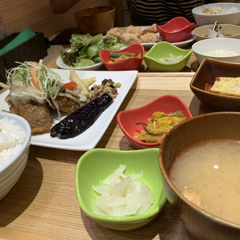 骨まで食べられる黄金カレイ　塩麹みぞれあん(和ごはんとカフェ chawan)