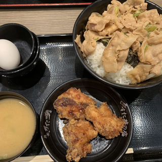 スタミナ唐揚げセット(伝説のすた丼屋 ダイバーシティ東京プラザ)