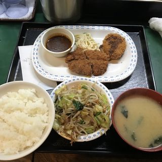 メンチカツハーフ(とん平 丼池店)