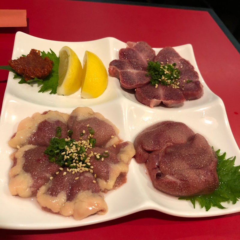 もつの盛り合わせ(鬼亭)