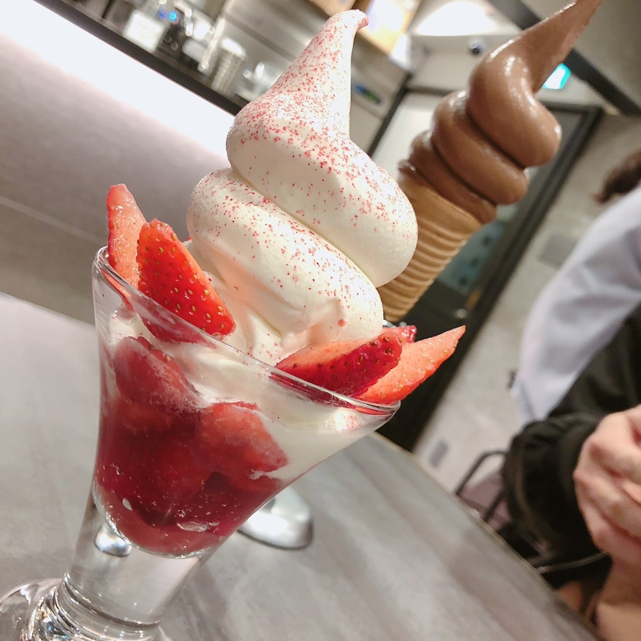 北海道で食べられるいちごパフェランキング Sarah サラ