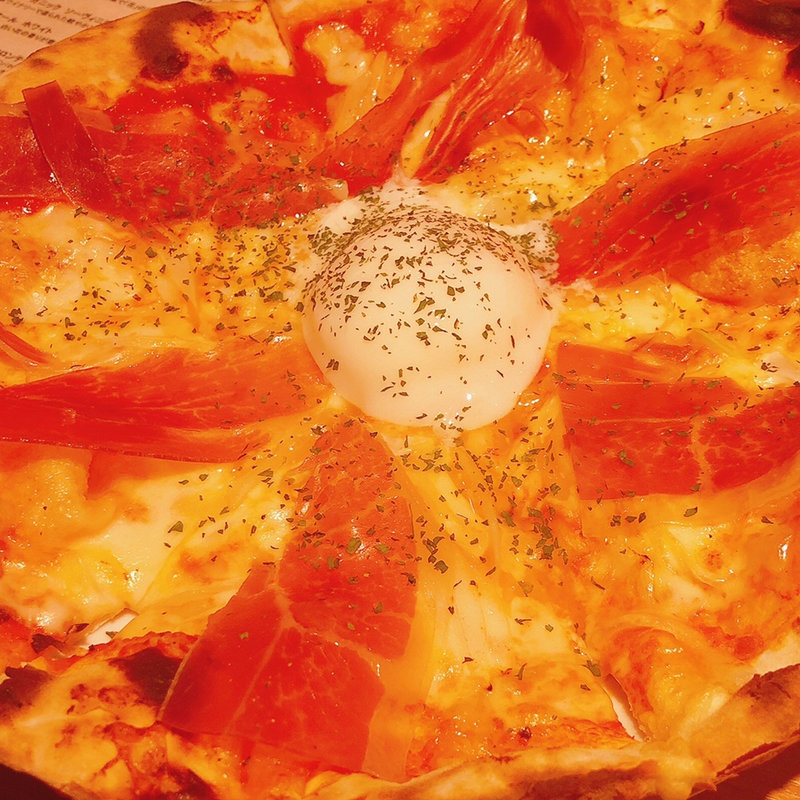 生ハムと半熟卵(CONA 池袋南口店（コナ）)