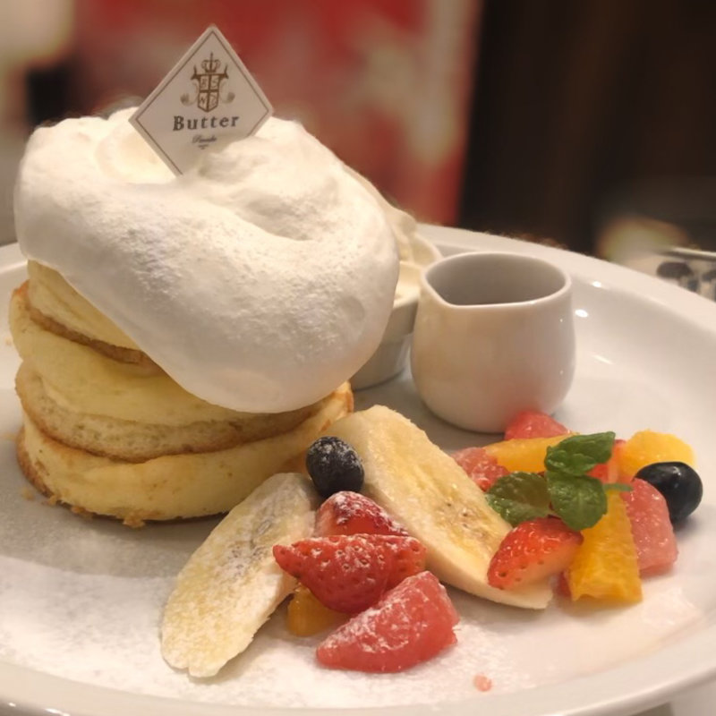 ミックスフルーツのホワイトタワー(パンケーキ専門店茶屋町)