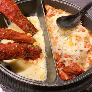 チーズカルビ&チーズダッカルビ ハーフ&ハーフ(韓国家庭料理・焼肉 ヘラン )