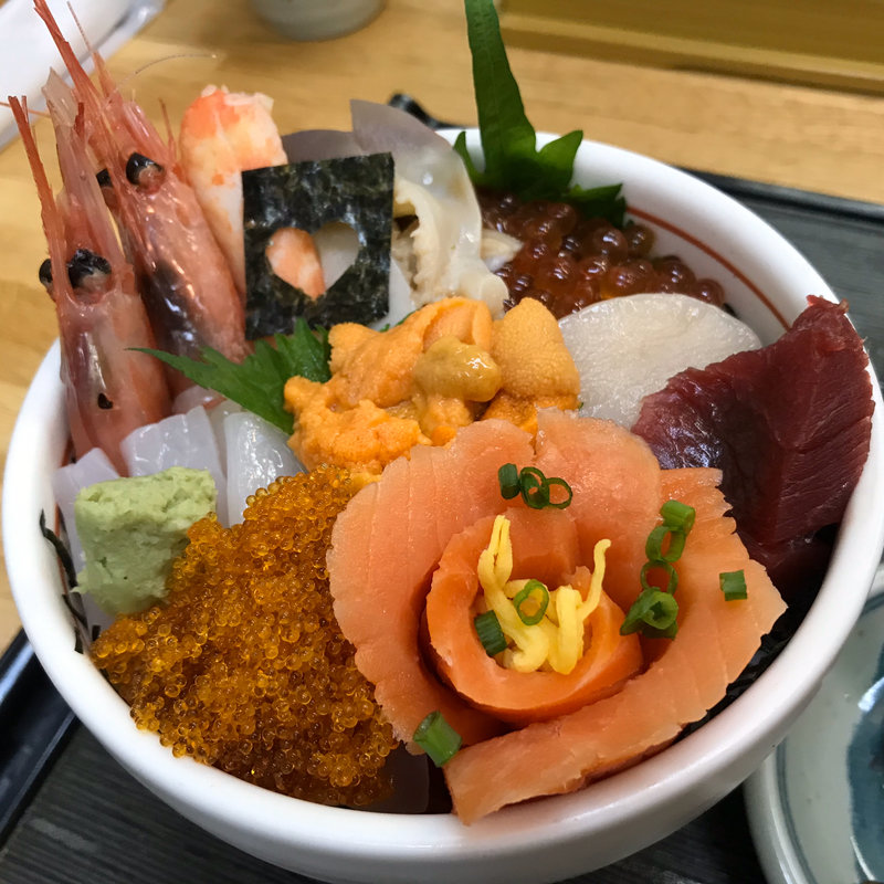 よくばり丼(味鮮まえかわ )