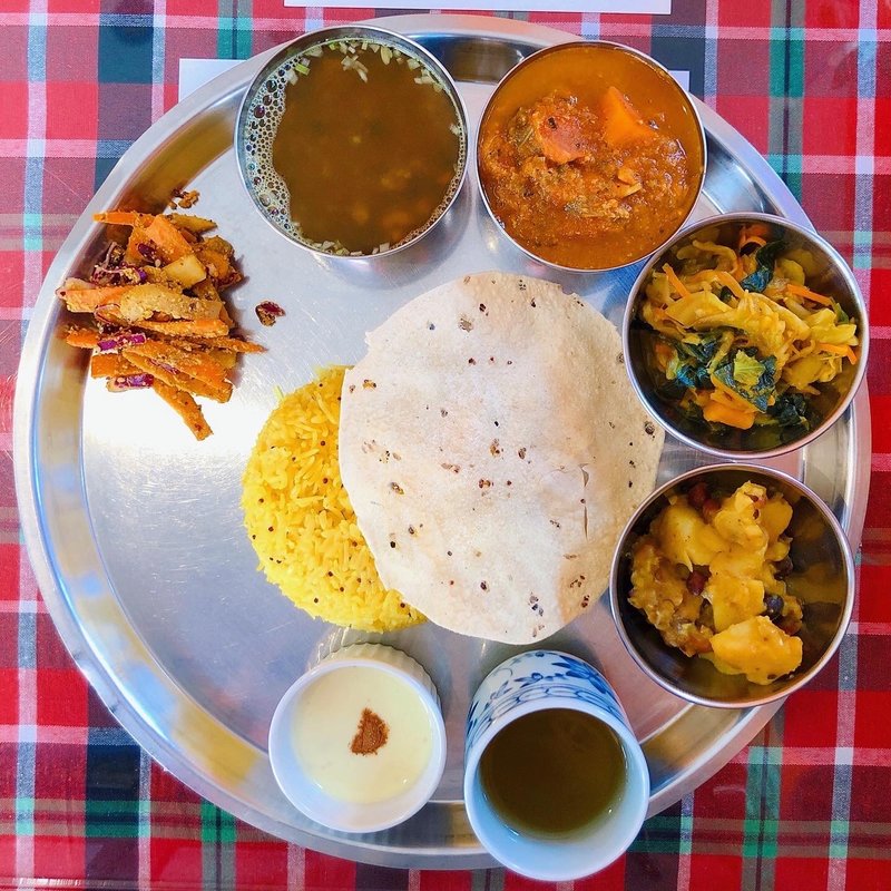 ダルバート・セット(アジアンダイニング・ヒマラヤ)