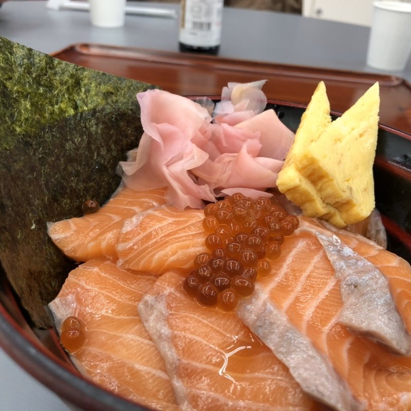 サーモンいくら丼(大起水産 街のみなと まぐろパーク 堺本店)