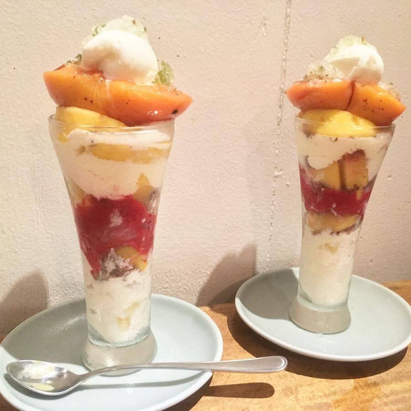 桃のパフェ(Neue)