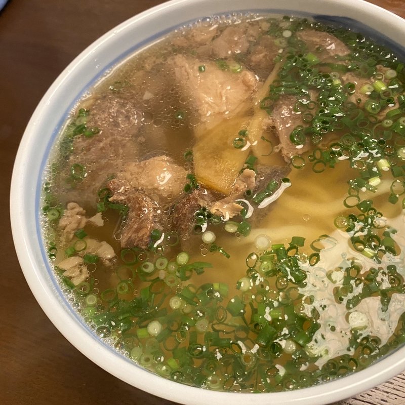 肉うどん(素うどん華ちゃん)