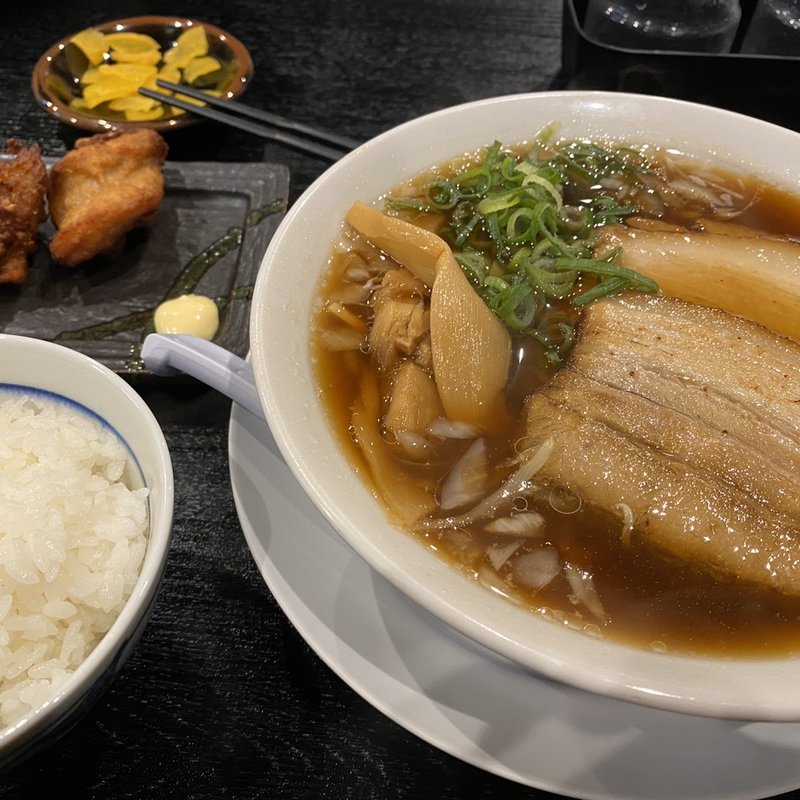 極太濃厚中華そば+唐揚げセット(中華そば　よし田)