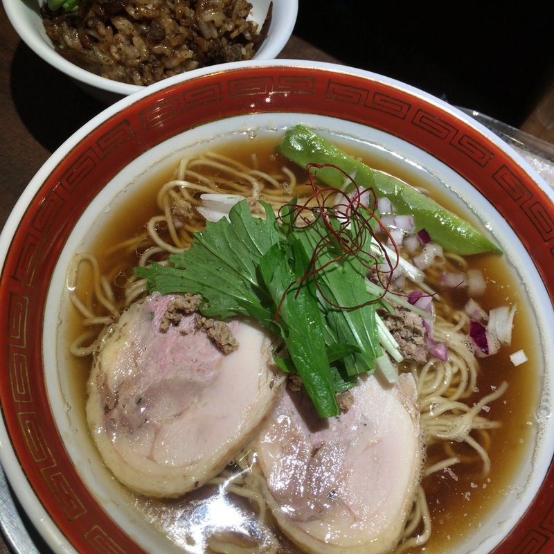 羊中華(ひつじそば人と羊)