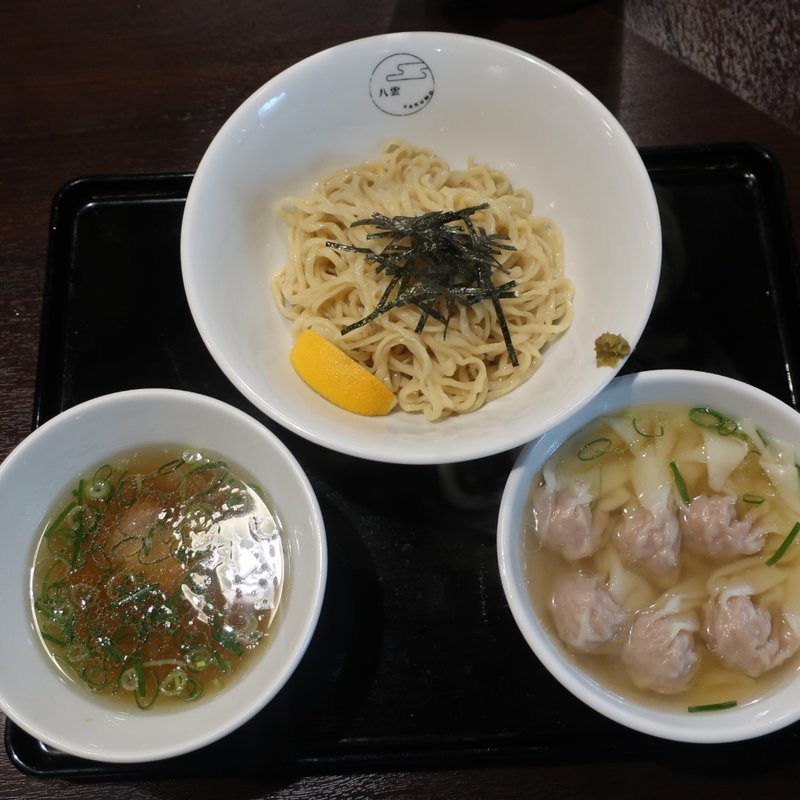 つけそば(白だし・肉ワンタン付き)(八雲)