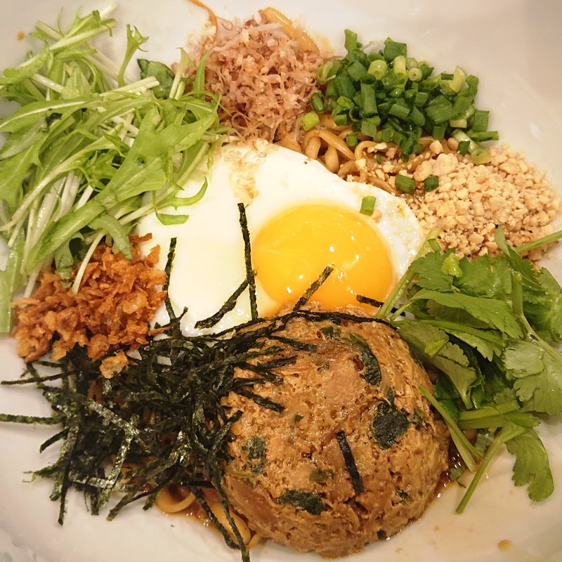 トムヤムまぜそば(パクチリ)